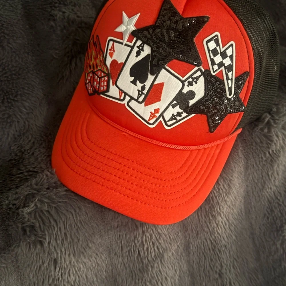 Lucky Cards Trucker Hat Red Mesh Snapback Casino Vegas Poker playing cards Star - Picture 4 of 4
